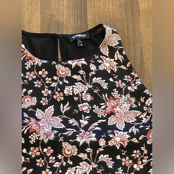 Express Black and Pink Floral Sleeveless Tank Top - Picture 5 of 6